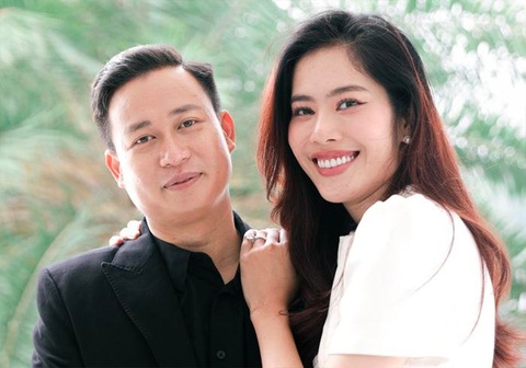 Sở TT&TT TP.HCM vào cuộc, Nam Em giương cờ ngừng livestream làm loạn showbiz- Ảnh 2. Nam Em và chồng sắp cưới còn tuyên bố đầy thách thức sẽ "phá nát showbiz" và chấp hết bất kỳ ai, tổ chức nào ngăn cản mình.