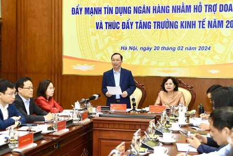 Phó thống đốc Ngân hàng Nhà nước: Công bố lãi suất cho vay có gì mà ngân hàng phải ngại- Ảnh 1. Ông Đào Minh Tú - phó thống đốc Ngân hàng Nhà nước - yêu cầu các ngân hàng phải công khai lãi suất cho vay bình quân trên website - Ảnh: SBV