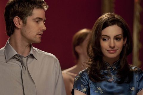 Chuyện tình hơn 20 năm của Anne Hathaway trong One Day lên truyền hình- Ảnh 3. Jim Sturgess và Anne Hathaway trong phim điện ảnh One Day năm 2011 - Ảnh: Radio Times