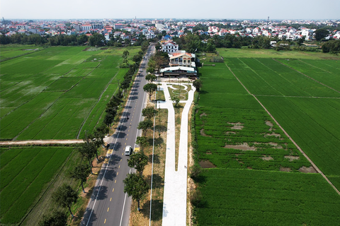 Những khu đất vàng ở phố cổ Hội An được lấy làm công viên- Ảnh 5. Công viên cảnh quan bên đường Hai Bà Trưng ở đầu vào trung tâm thành phố Hội An vừa được đưa vào sử dụng