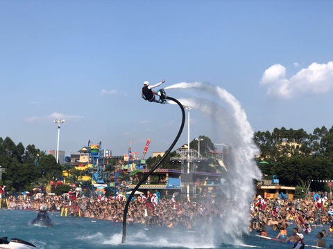 Ngày 27-2, đến thị trấn Hoàng Hôn xem trình diễn show Jetski- Ảnh 1. H2O Events có hơn 30 năm kinh nghiệm tổ chức các show diễn thể thao nghệ thuật quốc tế - Ảnh: H2O Events.