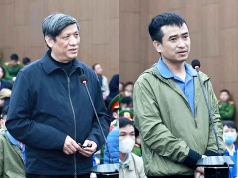 Cựu bộ trưởng Nguyễn Thanh Long và Phan Quốc Việt kháng cáo trong vụ Việt Á- Ảnh 1. Cựu bộ trưởng Nguyễn Thanh Long (trái) và tổng giám đốc Việt Á Phan Quốc Việt tại phiên tòa - Ảnh: GIANG LONG