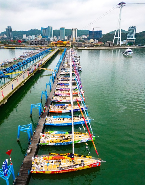 11 đội thuyền buồm vượt đại dương đến Hạ Long- Ảnh 3. Với hệ thống hạ tầng được đầu tư hiện đại, cảng tàu khách quốc tế Hạ Long, tỉnh Quảng Ninh đang trở thành điểm đến của các sự kiện quốc tế lớn - Ảnh: ALEX TIEN