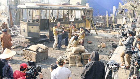 Đào, phở và piano được Việt Nam chọn gửi dự vòng sơ tuyển Oscar 2024 - Ảnh 2. Đào, phở và piano được Việt Nam chọn gửi dự vòng sơ tuyển Oscar 2024 - Ảnh 2.