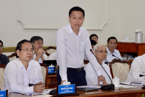 Ông Nguyễn Văn Dành - phó chủ tịch UBND tỉnh Bình Dương - cho biết thống nhất với phương án đầu tư và mong muốn làm sớm - Ảnh: THU DUNG Ông Nguyễn Văn Dành - phó chủ tịch UBND tỉnh Bình Dương - cho biết thống nhất với phương án đầu tư và mong muốn làm sớm - Ảnh: THU DUNG