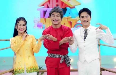 Đầu năm VTV bùng nổ game show- Ảnh 1. Lâm Vỹ Dạ, Lê Dương Bảo Lâm và Võ Tấn Phát dẫn game show Nhà ta là nhất - Ảnh: VTV