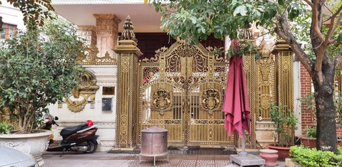 Khối tài sản 'khủng' của gia đình cựu giám đốc Công an Hải Phòng Đỗ Hữu Ca có từ đâu?- Ảnh 1. Căn biệt thự của gia đình cựu giám đốc Công an TP Hải Phòng Đỗ Hữu Ca tại phường Đằng Lâm, quận Hải An từng bị Cơ quan điều tra Công an tỉnh Quảng Ninh khám xét, tạm giữ nhiều tài sản - Ảnh: TIẾN THẮNG