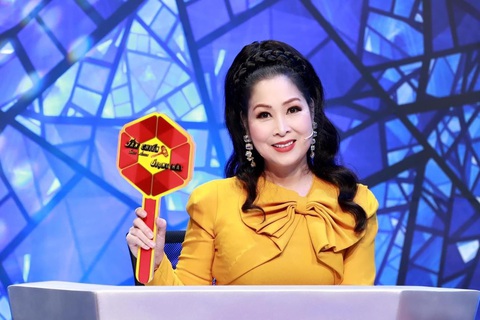 Nghệ sĩ Hồng Vân tiếp tục tham gia Sàn chiến giọng hát mùa 6 - Ảnh: BTC Nghệ sĩ Hồng Vân tiếp tục tham gia Sàn chiến giọng hát mùa 6 - Ảnh: BTC