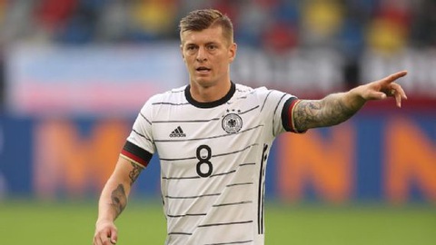 Tin tức thể thao sáng 23-2: Benzema 'đốt lưới nhà'; Toni Kroos tuyên bố quay lại tuyển Đức- Ảnh 2. Lần cuối cùng Toni Kroos khoác áo tuyển Đức là vào năm 2021 - Ảnh: Getty Images
