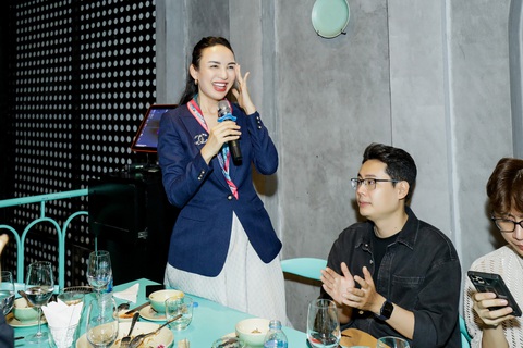 Khởi động năm mới, loạt ngôi sao đóng góp cho Tổ chức phẫu thuật Nụ Cười- Ảnh 3. Hoa hậu Ngọc Diễm