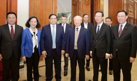 Tổng bí thư chủ trì phiên họp thứ nhất tiểu ban văn kiện Đại hội XIV của Đảng- Ảnh 1. Tổng bí thư Nguyễn Phú Trọng, Chủ tịch nước Võ Văn Thưởng, Thủ tướng Phạm Minh Chính, Chủ tịch Quốc hội Vương Đình Huệ và các lãnh đạo tham dự hội nghị - Ảnh: TTXVN
