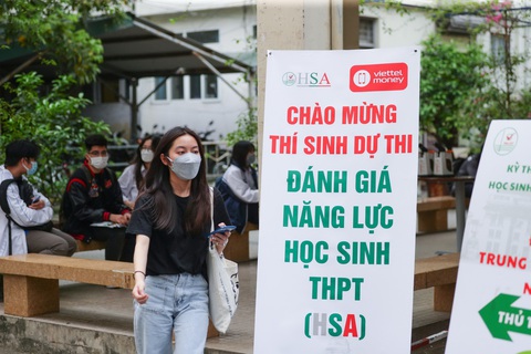 Hệ thống đăng ký thi đánh giá năng lực nghẽn vì thí sinh ảo- Ảnh 1. Thí sinh tham dự kỳ thi đánh giá năng lực của Đại học Quốc gia Hà Nội năm 2023 - Ảnh: VNU