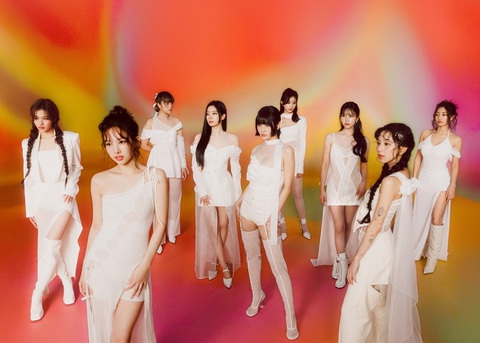 Twice lập kỉ lục mới với album Twice lập kỷ lục mới với album With YOU-th - Ảnh: JYP