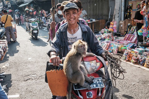 Một con phố ở Jakarta đầu năm 2024 - Ảnh: AFP