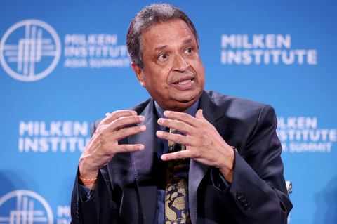 Giới siêu giàu châu Á muốn giao cơ ngơi 2,5 nghìn tỉ USD cho con cái- Ảnh 2. Ông Binod Chaudhary, chủ tịch Tập đoàn Chaudhary - Ảnh: BLOOMBERG