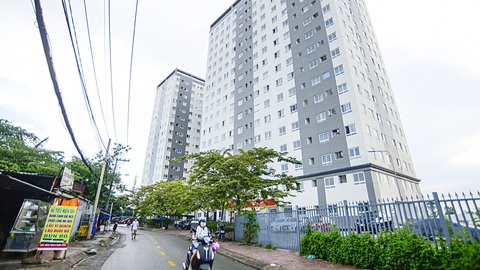 Mỗi nơi làm một kiểu, khó đạt mục tiêu xây 1 triệu căn nhà ở xã hội- Ảnh 1. Nhà ở xã hội Topaz Home, thành phố Thủ Đức, TP.HCM - Ảnh: QUANG ĐỊNH