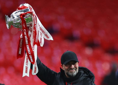 Liverpool vô địch Cúp Liên đoàn Anh- Ảnh 2. HLV Klopp giành danh hiệu đầu tiên sau khi tuyên bố chia tay Liveropool vào cuối mùa - Ảnh: REUTERS