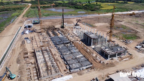 Xử phạt công trình không phép hàng ngàn m2 trong khu công nghệ cao ở Đồng Nai- Ảnh 1. Khu nhà xưởng K1 rộng hơn 7.300m2 đã thi công ép cọc, đổ móng bê tông cốt thép dù chủ đầu tư chưa được cấp giấy phép xây dựng - Ảnh: A LỘC