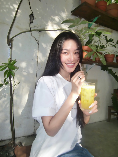 Cù Thị Trà - nữ phụ đóng vai nào cũng bị ghét, visual mặt mộc vạn người mê- Ảnh 5. Nhan sắc ít son phấn, Cù Thị Trà vẫn nhận được lời khen ngợi