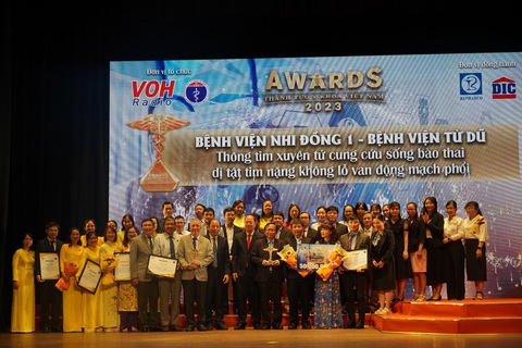 Thông tim bào thai được trao Giải thưởng Thành tựu y khoa Việt Nam 2023- Ảnh 1. Thông tim trong bào thai đạt Giải thưởng Thành tựu y khoa Việt Nam 2023 - Ảnh: THU HIẾN