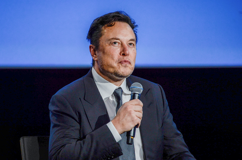 Elon Musk hé lộ dịch vụ Xmail
sau tin đồn Gmail bị khai tử- Ảnh 1. Tỉ phú Elon Musk - Ảnh: REUTERS