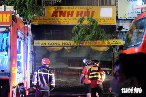 Cháy lớn cửa hàng bán đồ gỗ trên đường Cộng Hòa, quận Tân Bình- Ảnh 3. Cửa hàng xảy ra hỏa hoạn - Ảnh: PHƯƠNG NHI