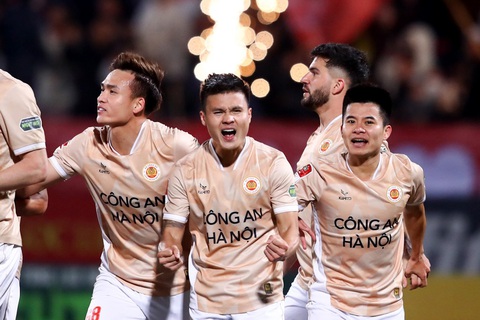 Quang Hải đang đạt phong độ tốt ở V-League 2023 - 2024 - Ảnh: MINH ĐỨC Quang Hải đang đạt phong độ tốt ở V-League 2023 - 2024 - Ảnh: MINH ĐỨC
