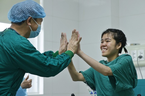 Cô gái 21 tuổi hồi sinh thần kỳ sau ca ghép phổi chiều 30 Tết- Ảnh 5. Sự thành công của ca ghép phổi là thành tựu tiêu biểu của ngành y tế Việt Nam, góp phần mang lại những giá trị to lớn cho sức khỏe người bệnh và nhân dân