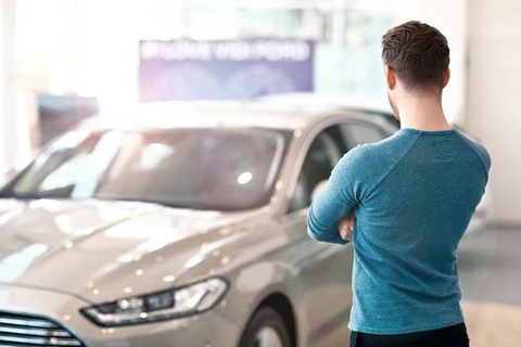 AI hé lộ con người thường nhìn vào đâu đầu tiên trên ô tô- Ảnh 1. Nghiên cứu của Vanarama xoay quanh việc người nhìn sẽ vô thức quan sát chi tiết nào đầu tiên trên xe - Ảnh: Royal Bank