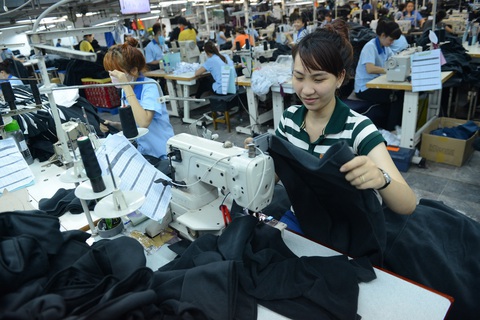 Không đơn hàng dài ngày, một công ty may ở TP.HCM rao bán gần trăm ngàn m² đất- Ảnh 1. Bên trong nhà máy Garmex Sài Gòn thời điểm còn hoạt động kinh doanh tốt - Ảnh: QUANG ĐỊNH
