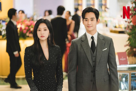 Cặp đôi phim Queen of tears tung bộ ảnh cưới đẹp xuất sắc- Ảnh 1. Queen of tears có sự tham gia của hai gương mặt tài sắc vẹn toàn là Kim Ji Won và Kim Soo Hyun.