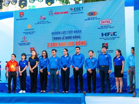 WESET tặng học bổng tại lễ phát động Tháng Thanh niên năm 2024- Ảnh 1. Đại diện WESET có mặt tại lễ phát động