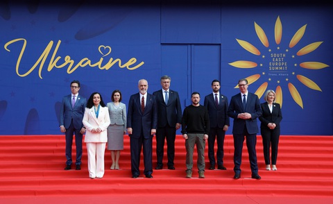 Lãnh đạo các nước tham dự hội nghị thượng đỉnh Đông Nam Âu tại Tirana, Albania ngày 28-2 - Ảnh: REUTERS Lãnh đạo các nước tham dự hội nghị thượng đỉnh Đông Nam Âu tại Tirana, Albania ngày 28-2 - Ảnh: REUTERS