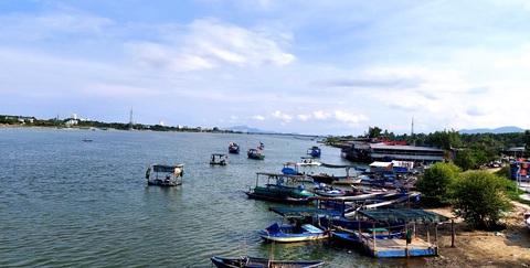 Đô thị mới Cam Lâm quy hoạch theo 7 phân khu như thế nào?- Ảnh 1. Đầm Thủy Triều và hai khu vực ven đầm tại xã Cam Hải Đông thuộc quy hoạch đô thị mới Cam Lâm, tỉnh Khánh Hòa, theo quyết định của Thủ tướng Chính phủ phê duyệt ngày 28-2-2024 - Ảnh: PHAN SÔNG NGÂN