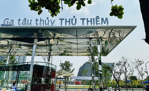Ga tàu thủy được chỉnh lại thành bến tàu sau góp ý- Ảnh 1. Chữ "ga tàu thủy" được cho là chưa phù hợp