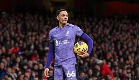 Sao Liverpool Alexander Arnold khốn khổ vì bị quấy rối- Ảnh 1. Alexander Arnold của Liverpool khốn khổ vì kẻ quấy rối - Ảnh: GETTY