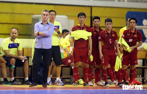 Cựu HLV trưởng đội tuyển futsal Việt Nam dẫn dắt Thái Lan- Ảnh 2. HLV Miguel Rodrigo khi dẫn dắt đội tuyển futsal Việt Nam - Ảnh: N.K.
