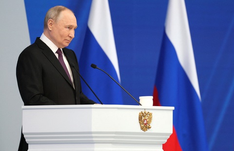 Ông Putin tuyên bố tăng cường quân sự gần biên giới NATO- Ảnh 1. Tổng thống Nga Vladimir Putin phát biểu trong thông điệp liên bang ở Matxcơva (Nga) ngày 29-2 - Ảnh: REUTERS