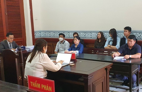 Bác kháng cáo của người tố bãi rác Đa Phước và ông David Dương trên Facebook- Ảnh 1. Phiên tòa phúc thẩm vụ tố bãi rác Đa Phước trên Facebook - Ảnh: Đ.T.