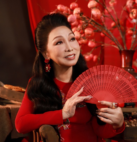 Nghệ sĩ Bạch Tuyết tìm thấy niềm vui khi được sống trong nghệ thuật cải lương - Ảnh: TIÊU PHÀM Nghệ sĩ Bạch Tuyết tìm thấy niềm vui khi được sống trong nghệ thuật cải lương - Ảnh: TIÊU PHÀM
