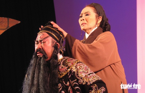 Nghệ sĩ Ngọc Đáng nổi tiếng lĩnh vực cải lương tuồng cổ. Bà cùng cố nghệ sĩ Thanh Tòng diễn trích đoạn Bao Công vô lò gạch - Ảnh: LINH ĐOAN Nghệ sĩ Ngọc Đáng nổi tiếng lĩnh vực cải lương tuồng cổ. Bà cùng cố nghệ sĩ Thanh Tòng diễn trích đoạn Bao Công vô lò gạch - Ảnh: LINH ĐOAN