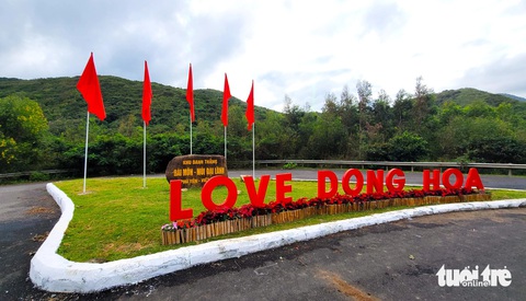 Danh lam thắng cảnh quốc gia Bãi Môn - Mũi Điện (thị xã Đông Hòa, Phú Yên) là điểm đến không nên bỏ qua khi đến vùng đất này vào năm mới - Ảnh: NGUYỄN HOÀNG Danh lam thắng cảnh quốc gia Bãi Môn - Mũi Điện (thị xã Đông Hòa, Phú Yên) là điểm đến không nên bỏ qua khi đến vùng đất này vào năm mới - Ảnh: NGUYỄN HOÀNG