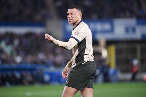 Tin tức thể thao sáng 3-2: Mbappe sút hỏng phạt đền; Congo và Nigeria vào bán kết Afcon 2023- Ảnh 1. Mbappe nuối tiếc khi sút hỏng quả phạt đền - Ảnh: Getty