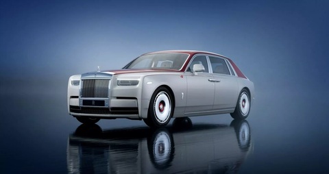 Rolls-Royce ra bản siêu độc đón Tết: Chỉ riêng tạo chòm sao rồng mất tới 3 tháng- Ảnh 7. Trên 3 chiếc Phantom Extended còn được trải thảm lông cừu đặt riêng và các tác phẩm nghệ thuật độc đáo. Rolls-Royce cho biết chúng được tạo từ sợi carbon, gợi lên "sự năng động và chuyển động không ngừng"