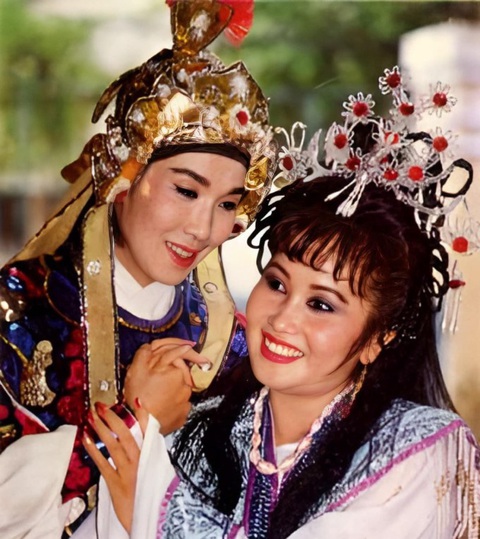 Nghệ sĩ Vũ Linh (bìa trái) và Thanh Hằng - Ảnh tư liệu Nghệ sĩ Vũ Linh (bìa trái) và Thanh Hằng - Ảnh tư liệu