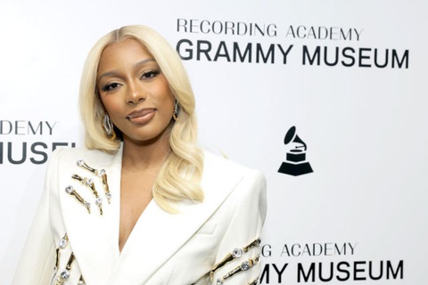 Taylor Swift, Billie Eilish, SZA... ai sẽ thắng lớn tại Grammy 2024?- Ảnh 5. Victoria Monét được dự đoán sẽ là người ẵm giải nghệ sĩ mới xuất sắc.