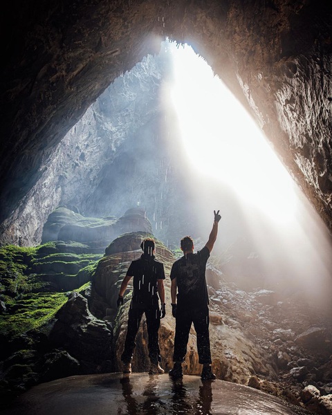 Martin Garrix Martin Garrix check-in ở hang Sơn Đoòng - Ảnh: Instagram Martin Garrix