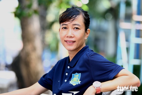 Bà Huỳnh Thị Thanh Khiết là nữ HLV, giảng viên futsal AFC đầu tiên của Việt Nam - Ảnh: HOÀNG TÙNG Bà Huỳnh Thị Thanh Khiết là nữ HLV, giảng viên futsal AFC đầu tiên của Việt Nam - Ảnh: HOÀNG TÙNG