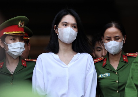Top 10 sự kiện 'trời ơi đất hỡi' của showbiz Việt năm 2023- Ảnh 6. Ngọc Trinh nhận án 1 năm tù treo vì "diễn sâu" nơi công cộng