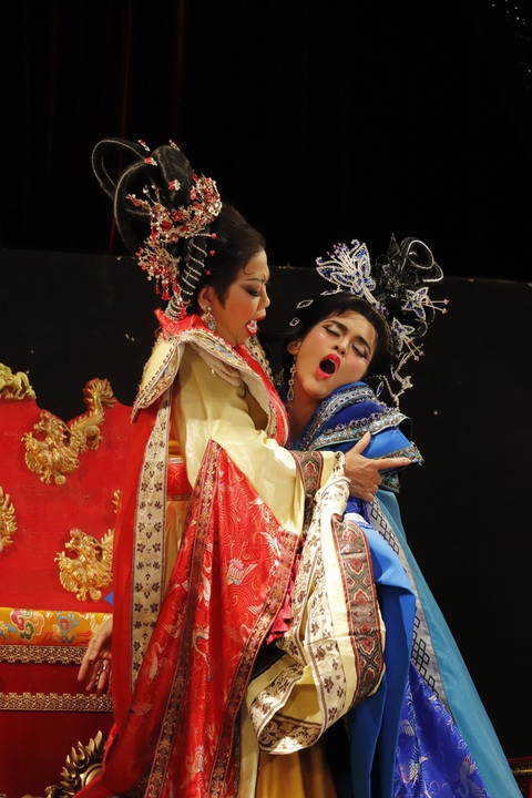 Tú Vi diễn kịch Tết cùng Việt Hương, Phi Phụng, Võ Tấn Phát- Ảnh 7. Tú Vi nhấn mạnh bản thân tận dụng cơ duyên này để lấn sân sang mảng kịch nói và quyết tâm gắn bó lâu dài với sân khấu kịch.